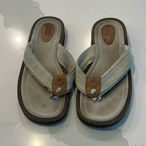 Tommy Bahama Men's Flip Flop Thongs Sandals Tan/Brown Size 10.5 Tiny Flaws